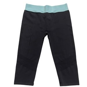 CHAMPION Duo Dry Knee Length Yoga Capris Leggings